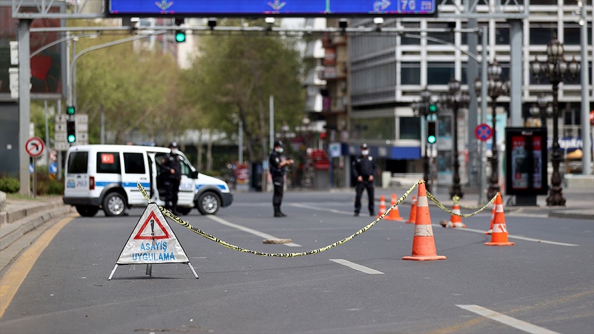 Sokağa Çıkma Kısıtlamasını İhlal Eden 66 Bin 161 Kişi Hakkında İşlem Yapıldı