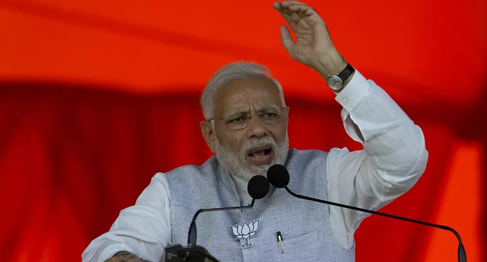 Hindistan lideri ölülerden yükselen dumanlar arasında yenilgiye uğradı