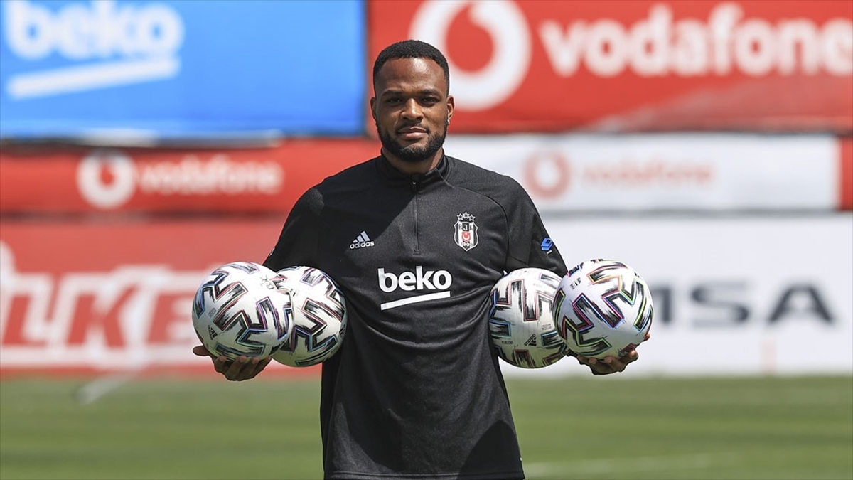 Cyle Larin Galatasaray Derbisini Kazanacaklarına İnanıyor