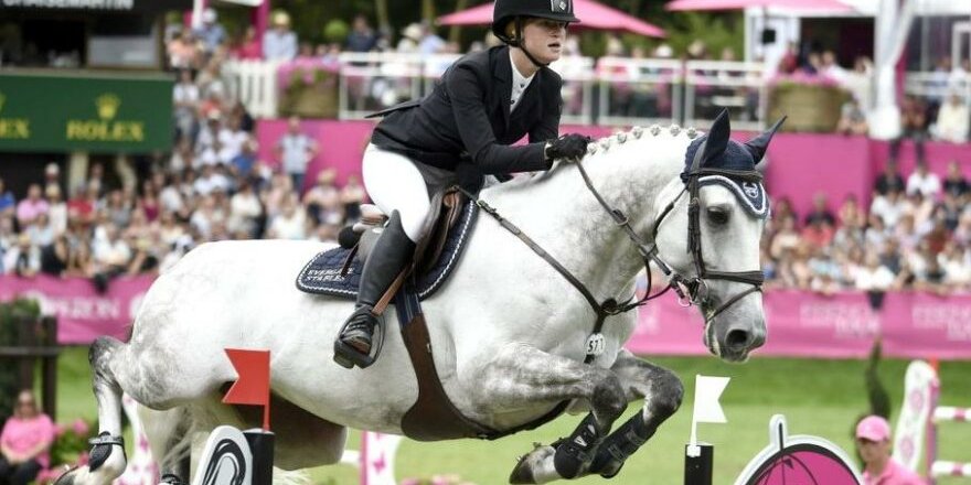 Bill Gates’in boşanma kararı sonrasında gözler onda