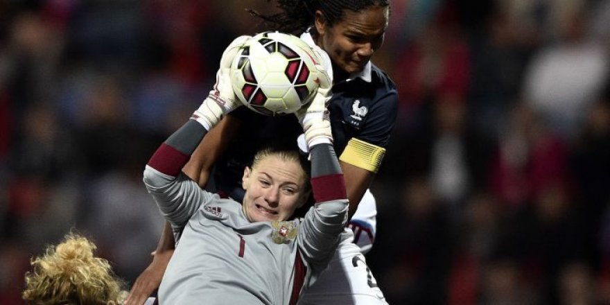 Rus Kadın Milli Kaleci: Kadın futbolcuların maçlardan önce seks yapması normal