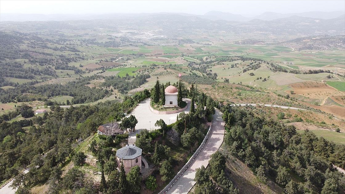 'Osmanlı'nın İlk Kadısı' Dursun Fakih'in Türbesine Ulaşımın Sağlandığı Yol Düzenlendi
