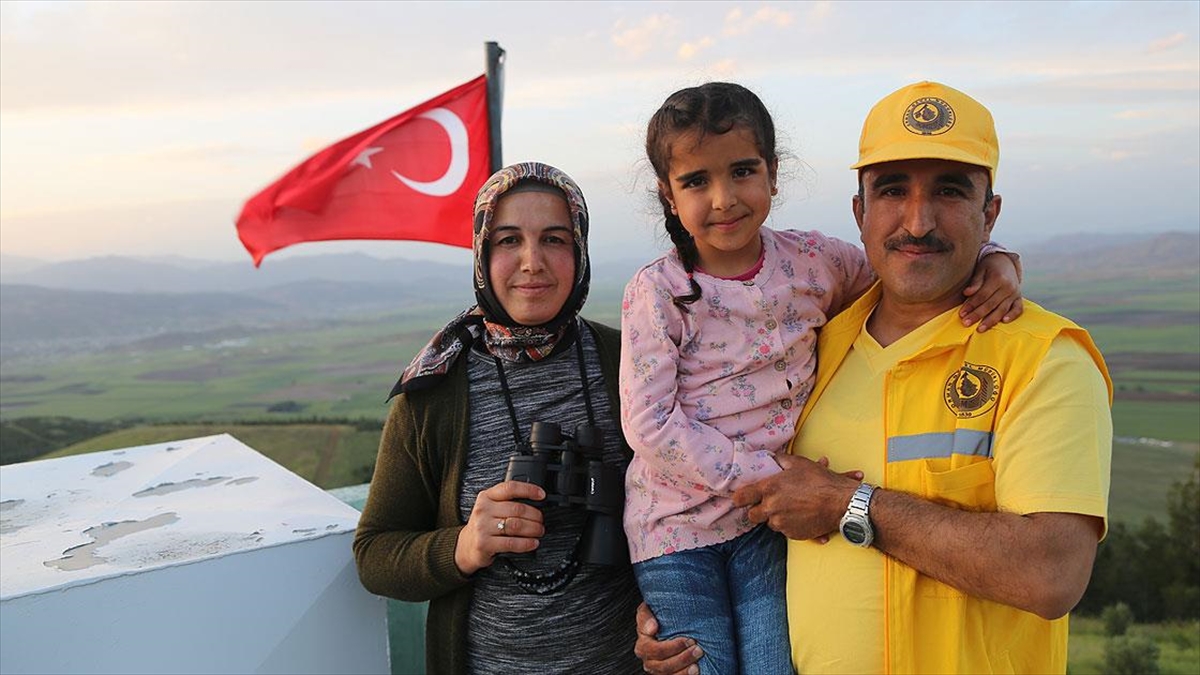 Beş İlin Ormanlarına Ailecek Göz Kulak Oluyorlar