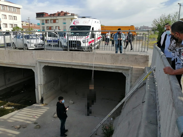 Sesleri duyan dışarı koştu! Köprüde iple asılmış halde bulundu