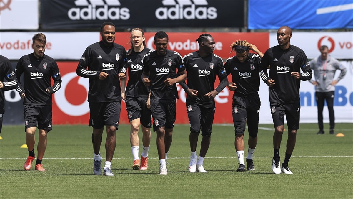 Beşiktaş'ın Galatasaray Maçı Kamp Kadrosu Belli Oldu