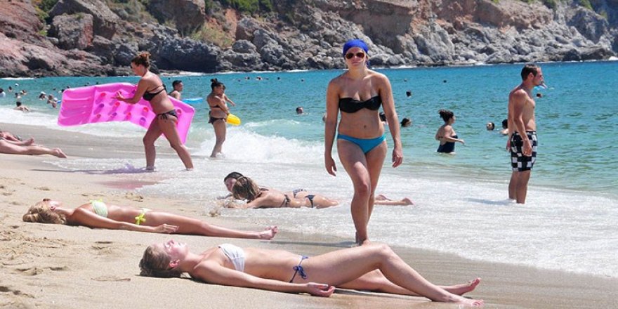 Turistler çok mutlu: "Güneş ve deniz muhteşem"