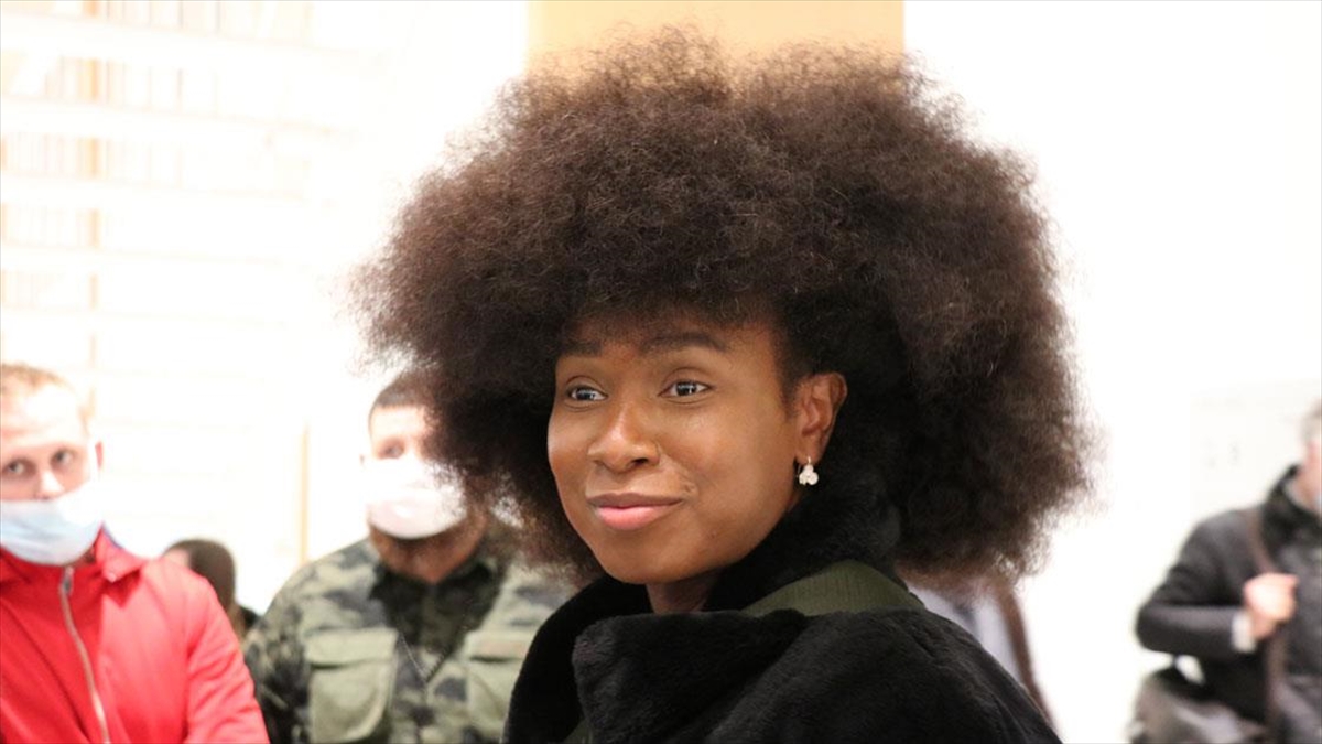 Fransa’da Polis Şiddetine Karşı Mücadelenin Sembol İsmi Assa Traore: Mücadelemiz Sürecek