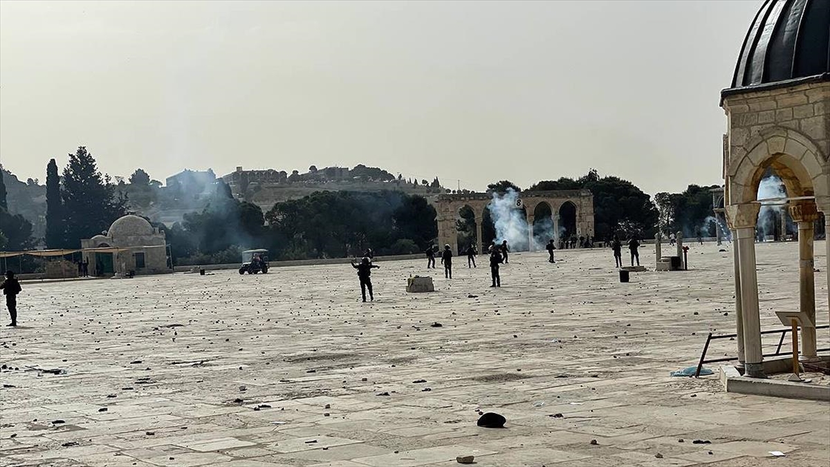 Srebrenista Annelerinden Filistinli Annelere Tam Destek