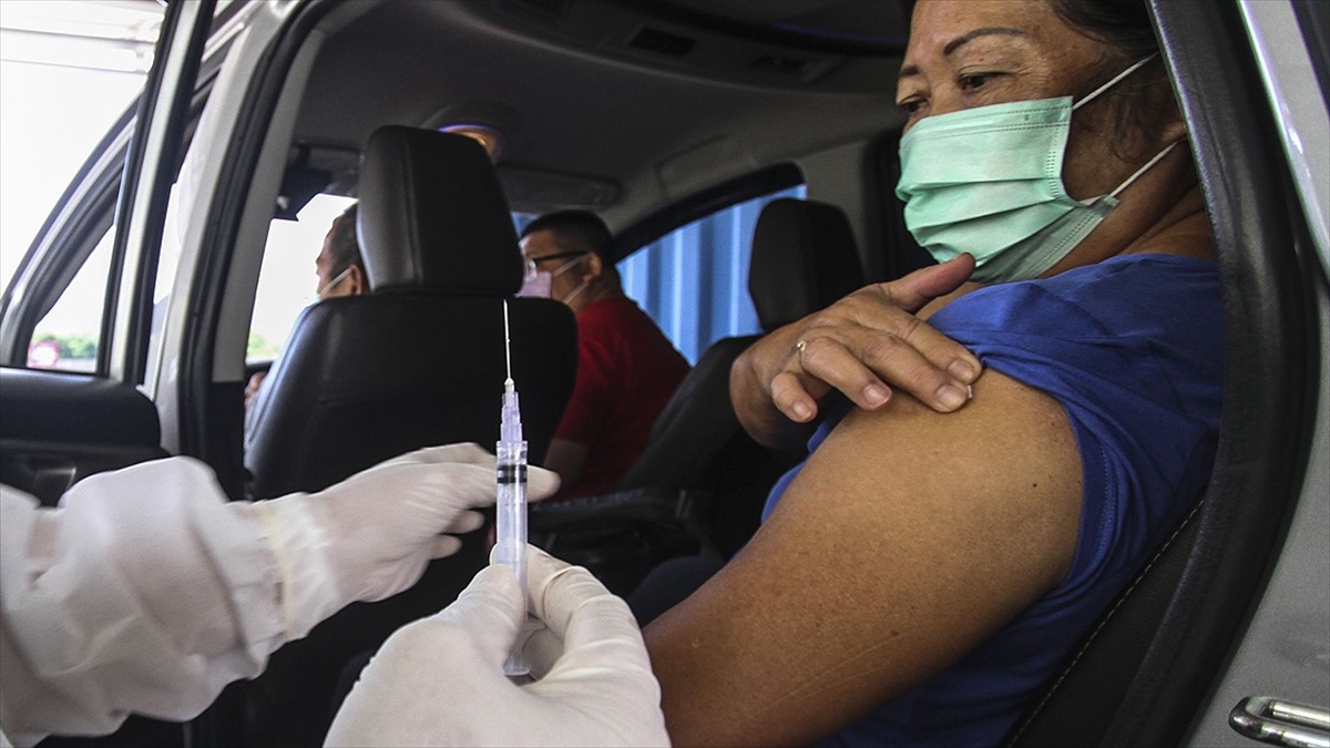 Dünya Genelinde 1,32 Milyardan Fazla Doz Kovid-19 Aşısı Yapıldı