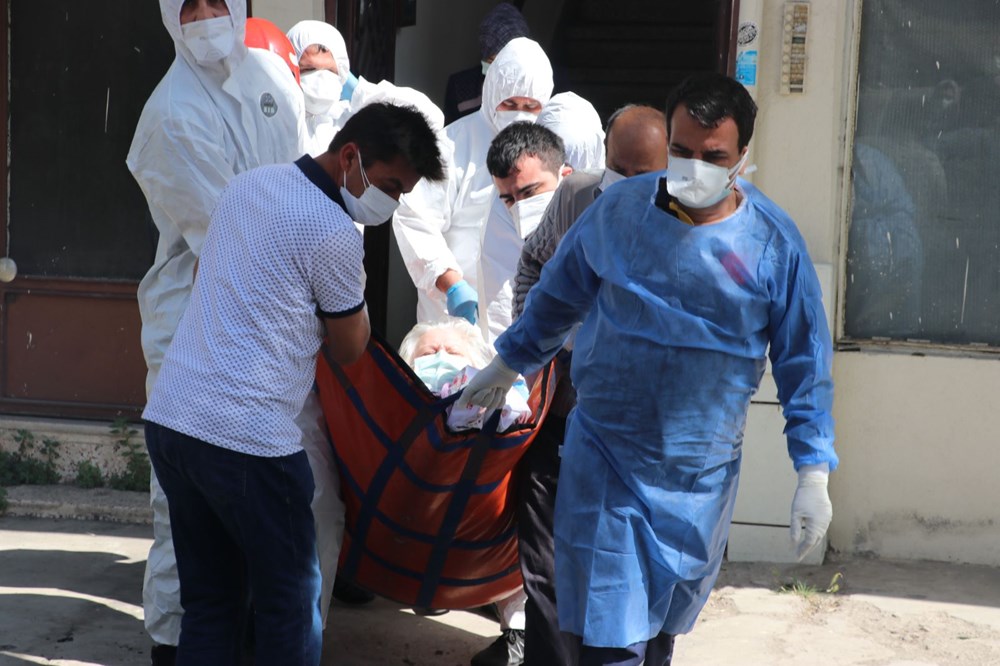 200 kilo olan corona virüs hastasını kurtarma operasyonu