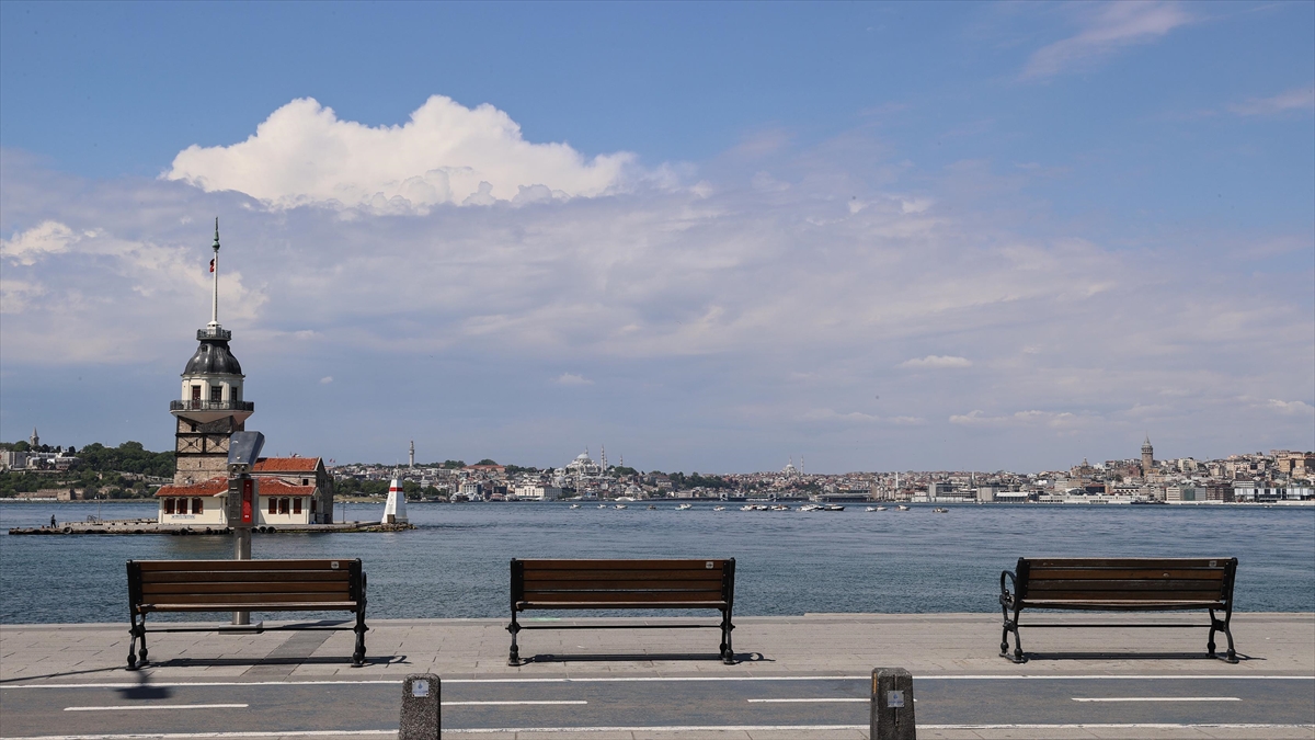 'Tam Kapanma' Sona Erdi, 'Kademeli Normalleşme' Başladı