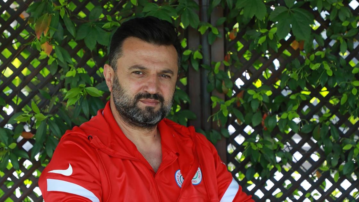 Çaykur Rizespor Teknik Direktörü Bülent Uygun Gelecek Sezondan Umutlu