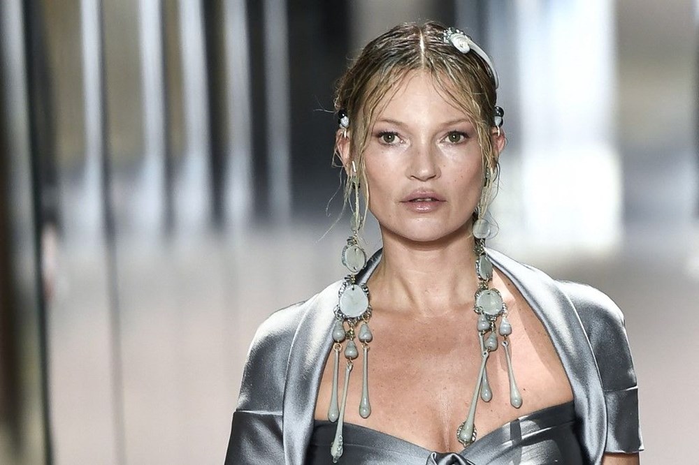 Kate Moss uyku anını 17 bin dolara sattı