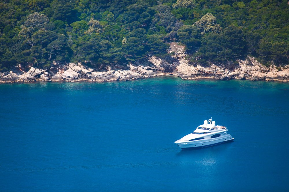 Bu yıl süperyatlara 12 milyardan fazla para harcandı.