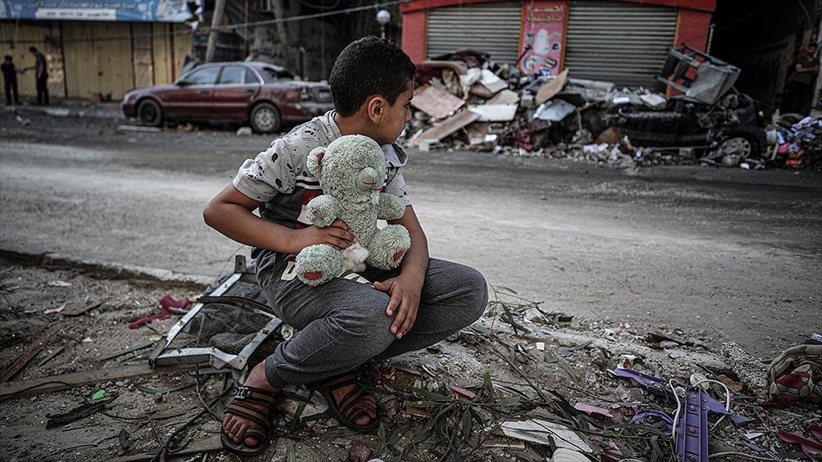 Ünlü İsimler Sosyal Medyadan Filistin'e Destek Mesajları Vermeye Devam Ediyor