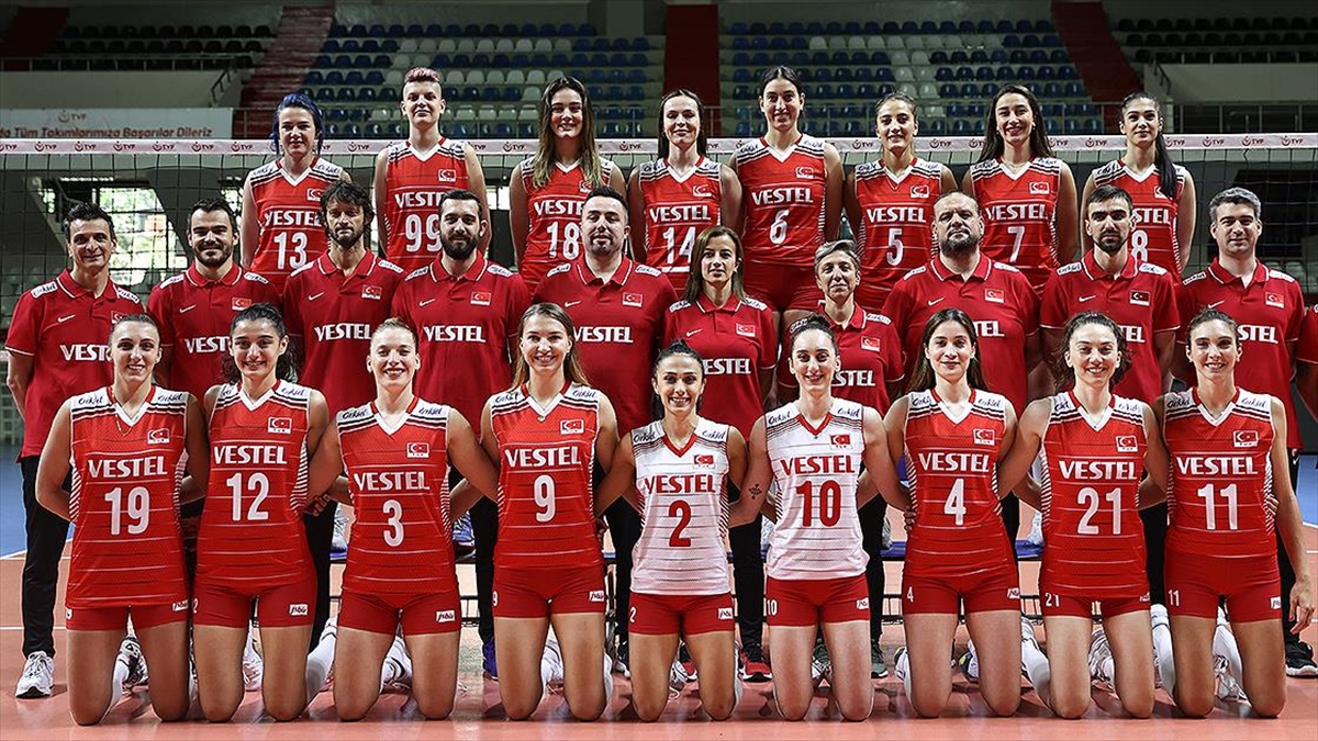 A Milli Kadın Voleybol Takımı Başantrenörü Guidetti: En Büyük Hedef Olimpiyatlara Hazır Şekilde Katılmak