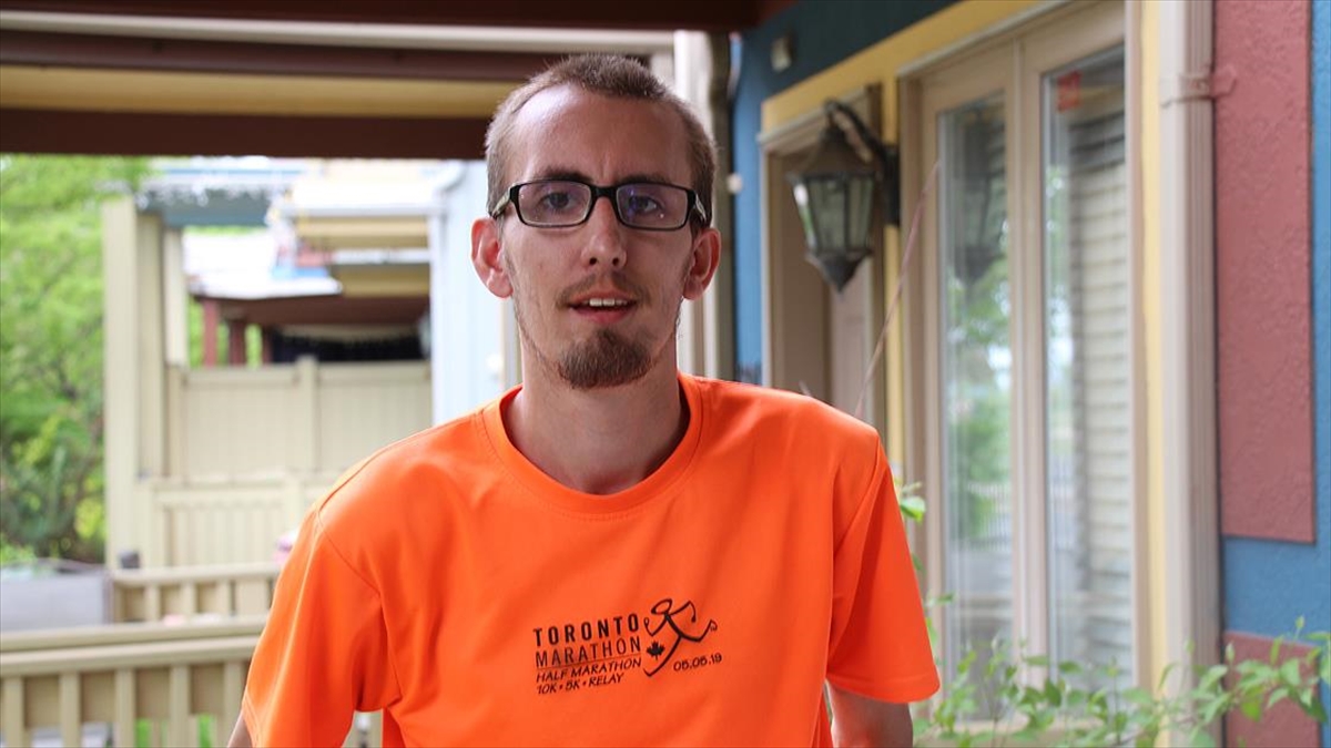 Kanadalı Atlet Russell Lavis, Filistin İçin 110 Kilometrelik Ultra Maraton Koştu