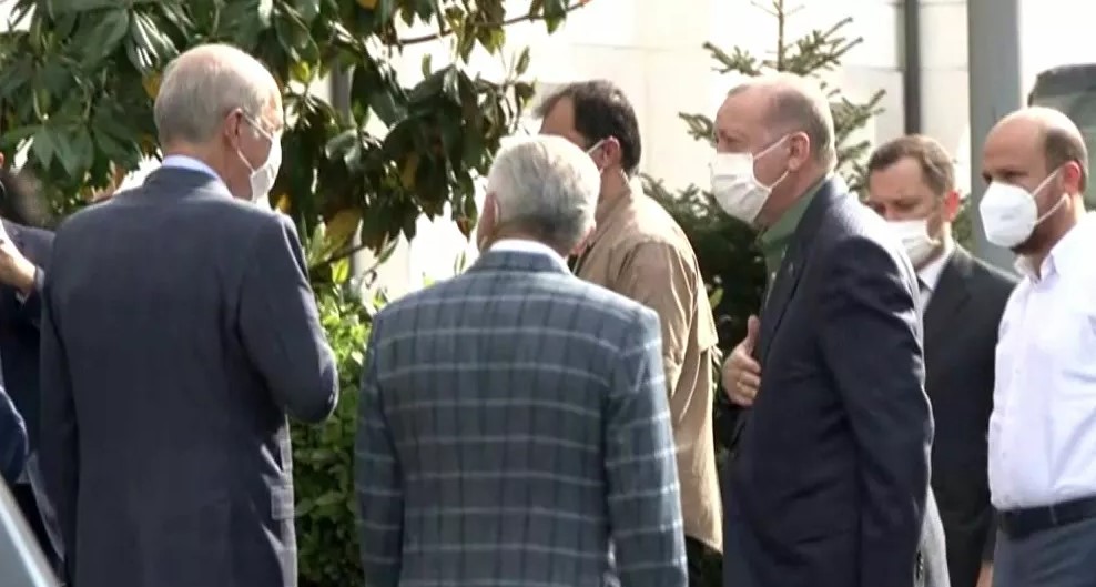 Cumhurbaşkanı Erdoğan, İstanbul'da AK Parti İl Başkanlığı'nı ziyaret etti