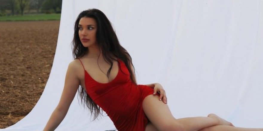 Rafet El Roman'ın kızı nefes kesti!