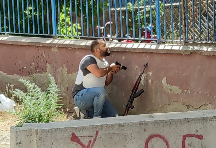 Elazığ'daki karakol bahçesinde silah sesleri!