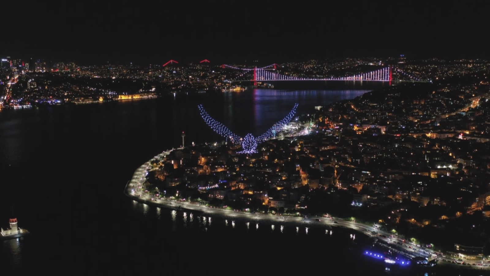 İstanbul’da 500 dronla mest eden ışık gösterisi