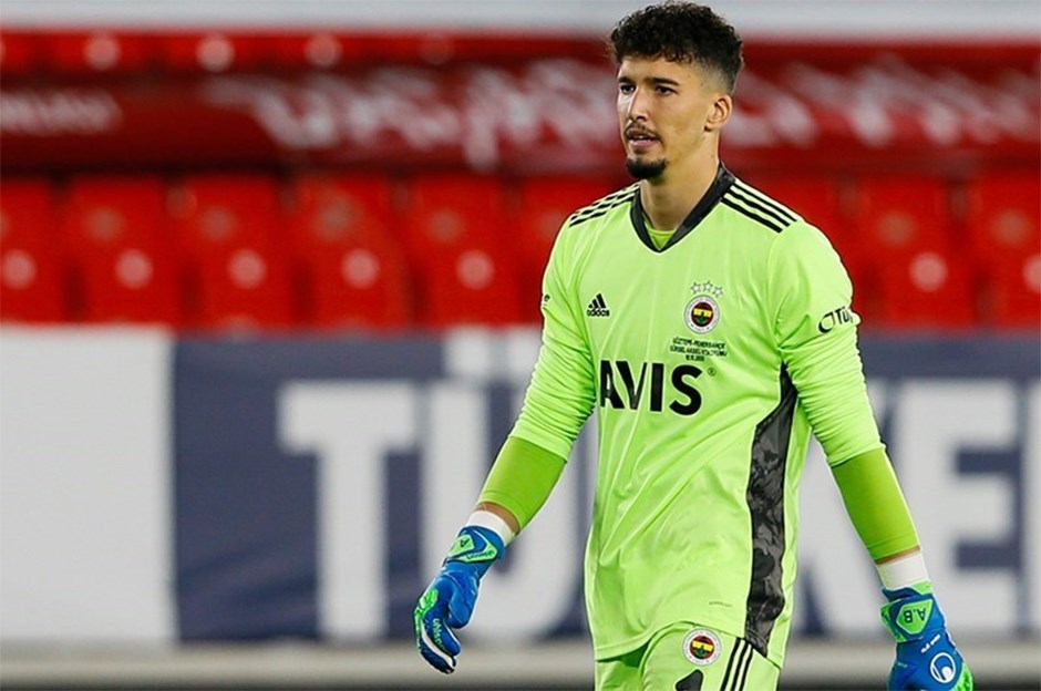 Milli takımda Altay Bayındır sakatlandı