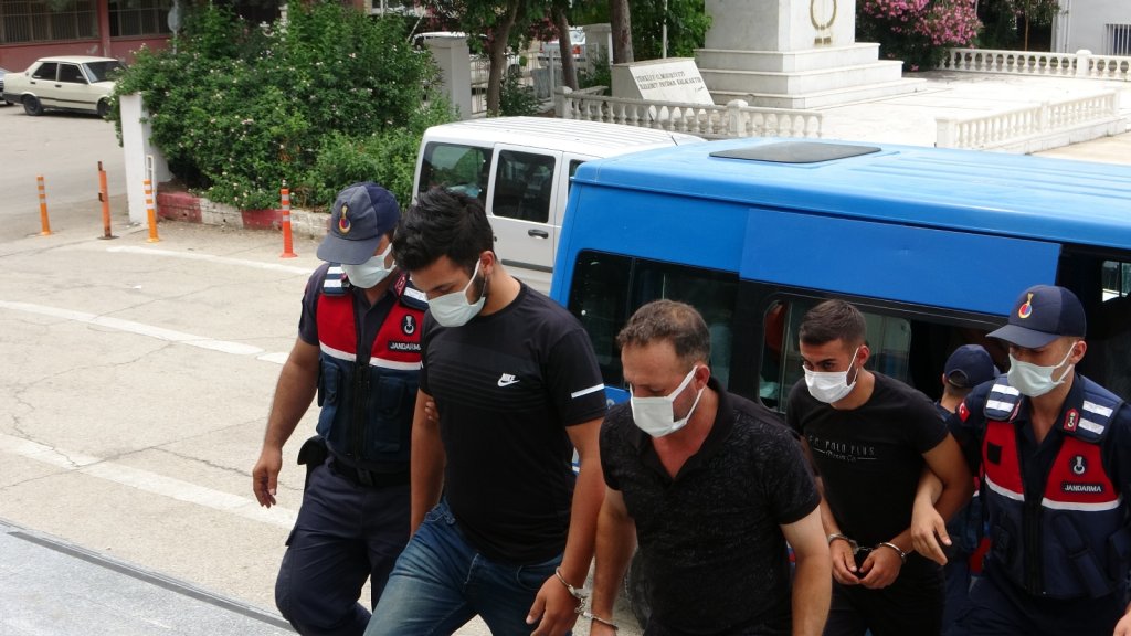 Kozan’da 5 cinayet şüphelisi serbest bırakıldı