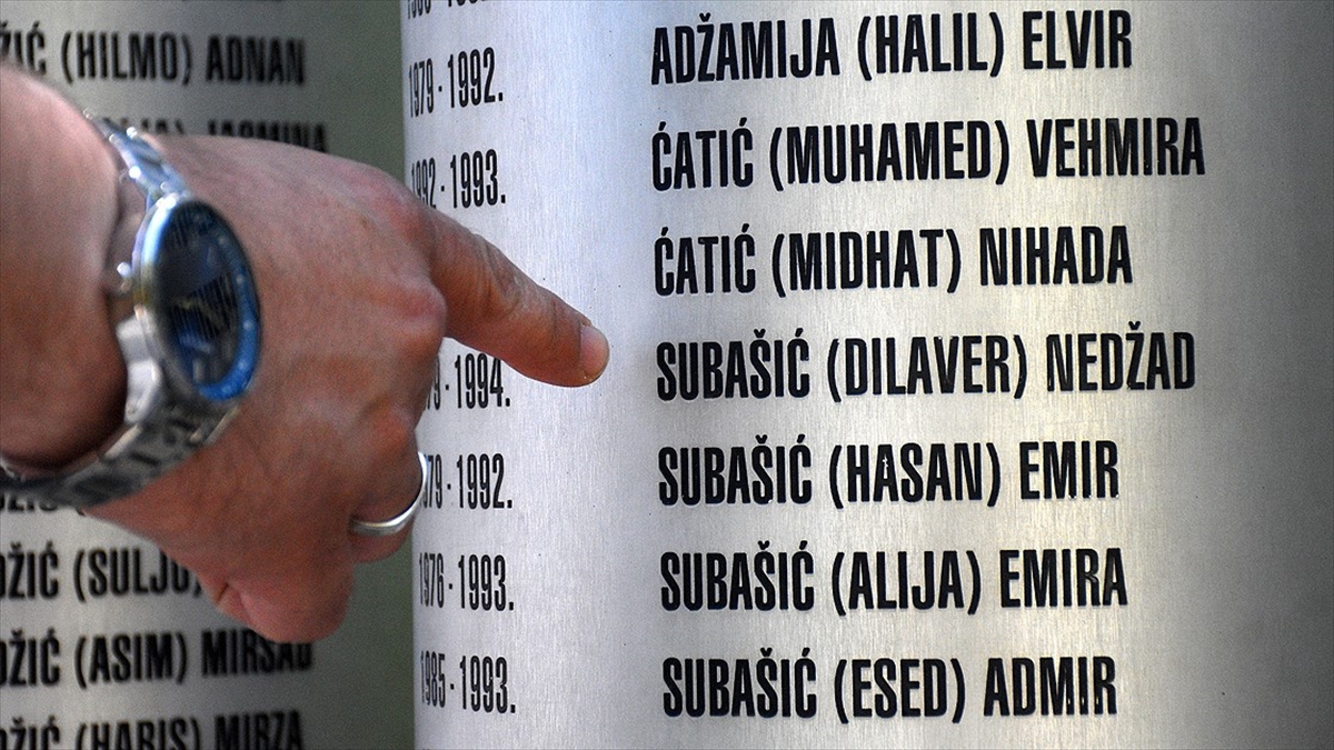 Bosna Hersek'te Yayımlanan Bir Görüntü 'Savaşın Görünmeyen Suçluları' Keskin Nişancıları Gündeme Getirdi