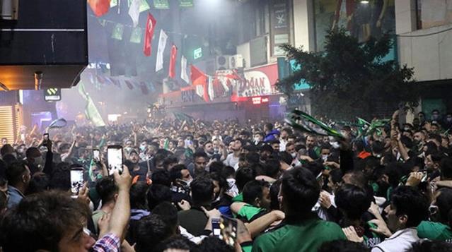 Kocaelispor'un kutlamasında feci kaza!