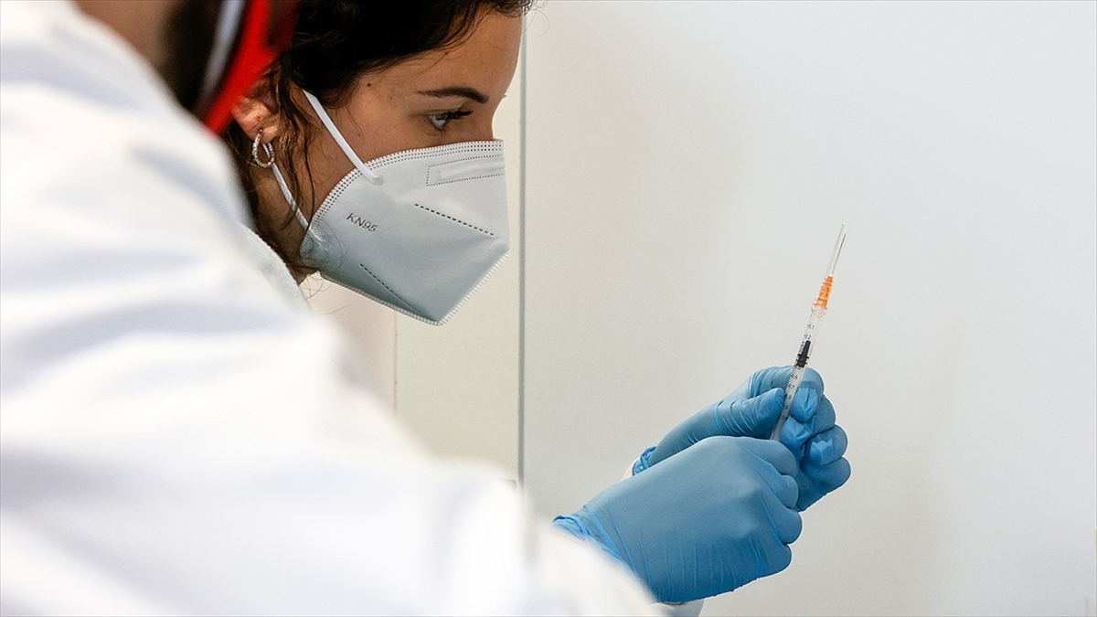 Dünya Genelinde 1 Milyar 840 Milyon Dozdan Fazla Kovid-19 Aşısı Yapıldı