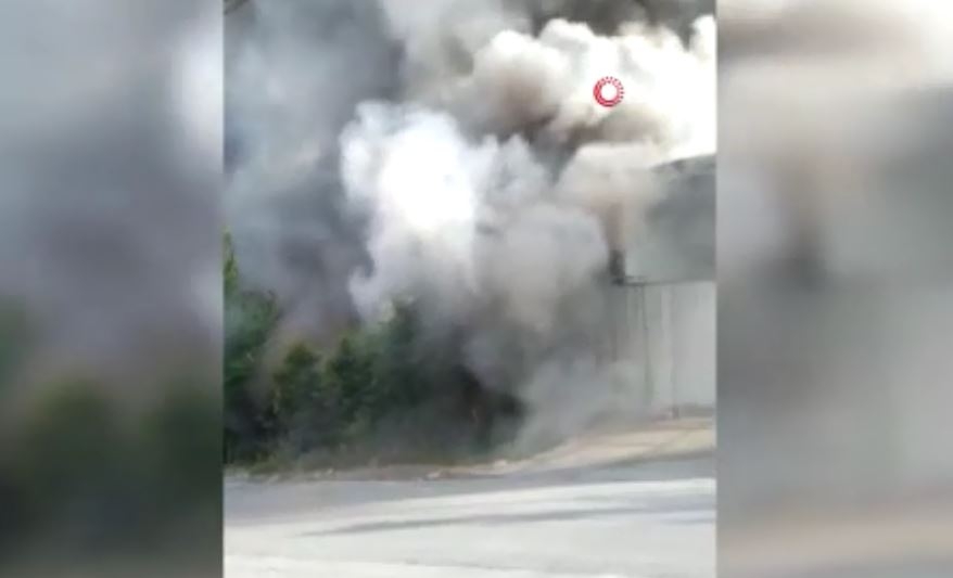 Arnavutköy’de kumaş fabrikasında korkutan yangın