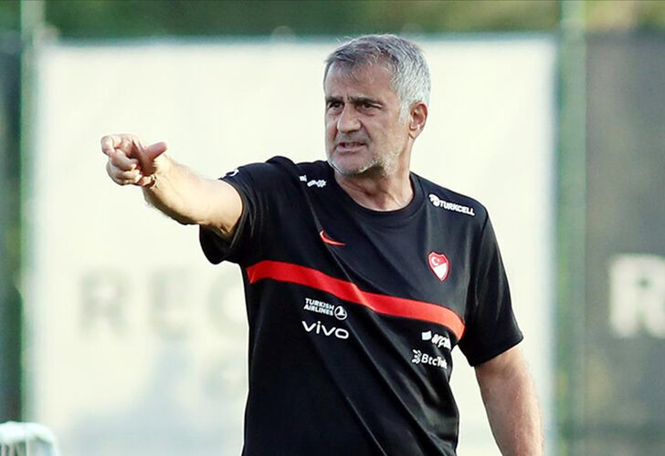 Şenol Güneş A Milli Takım'la 75. maçında