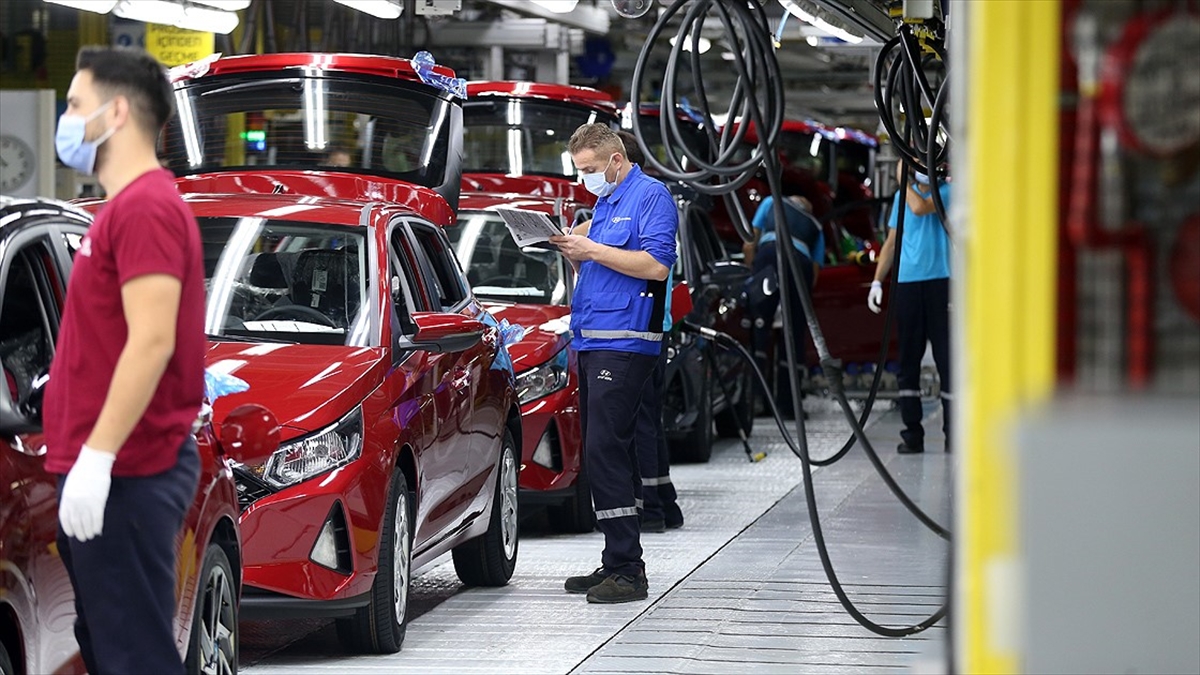 Sanayi Kenti Kocaeli'de Günde 1521 Araç Üretildi