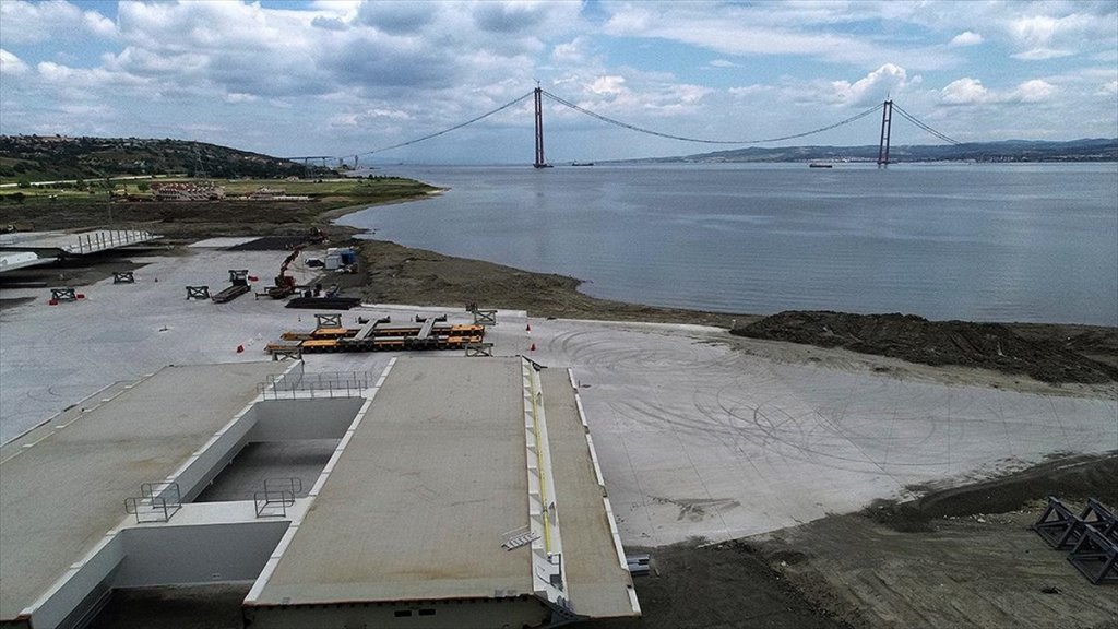 1915 Çanakkale Köprüsü İnşaatında Araçların Geçeceği Yolun Yapımına Başlanıyor