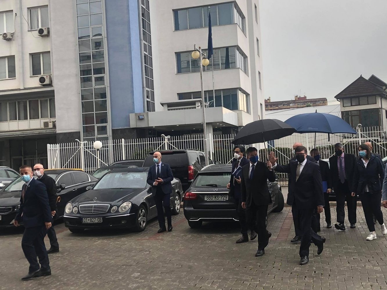 ABD ve AB’den Kosova’da ortak hareket