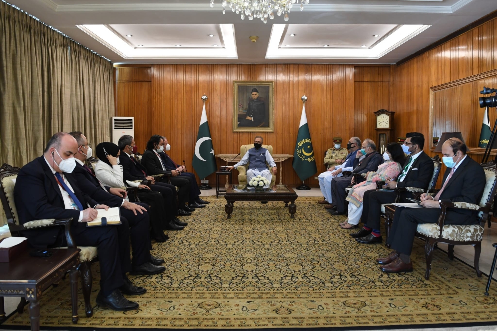 TBMM Başkanı Şentop, Pakistan Cumhurbaşkanı Alvi tarafından kabul edildi