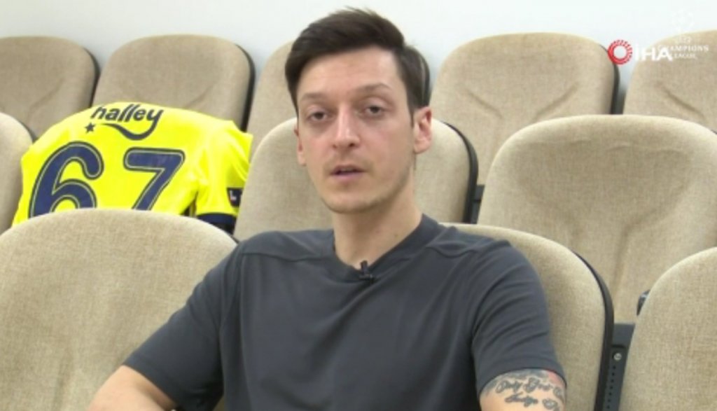 Meksika Mesut Özil’i konuşuyor