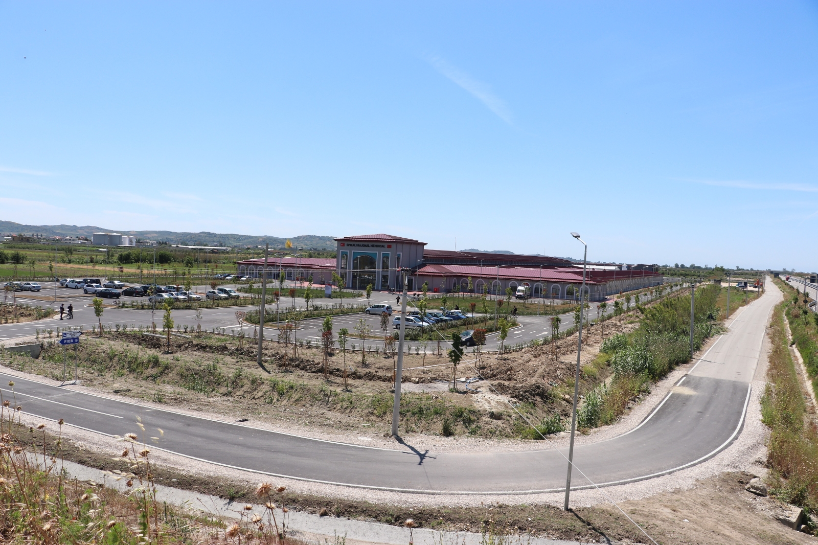 Türkiye-Arnavutluk Fier Dostluk Hastanesi hasta kabulüne başladı