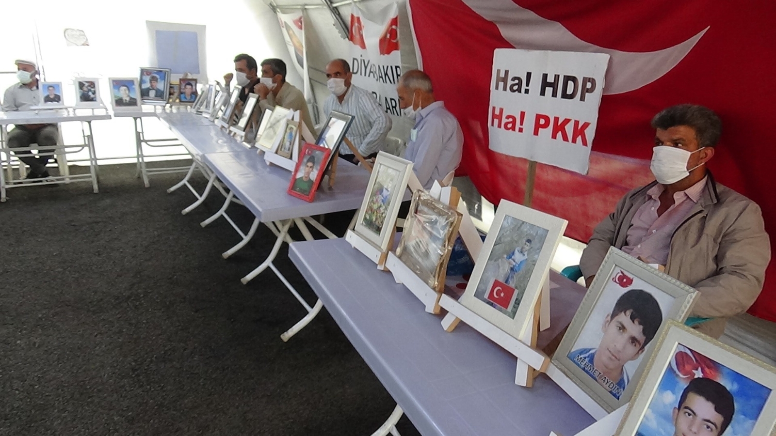 Evlat nöbetindeki aileler çocuklarını HDP’den istiyor