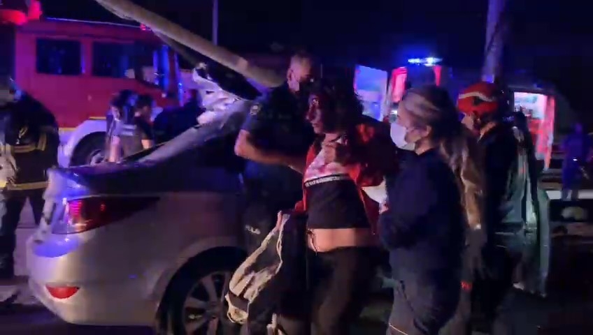 Alkol alıp hız yapınca dehşeti yaşadılar: 1 ölü, 2 yaralı