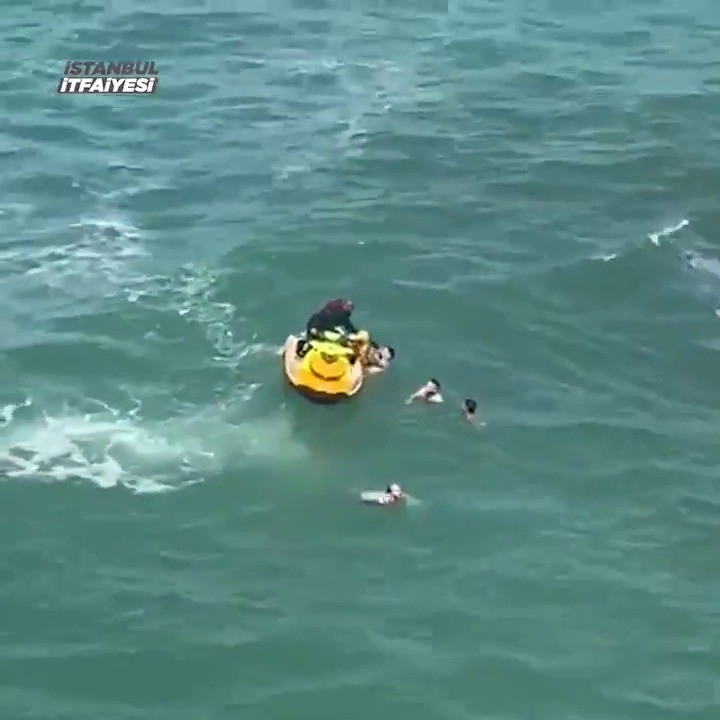 Şile’de boğulma tehlikesi geçiren 5 kişiyi itfaiye kurtardı