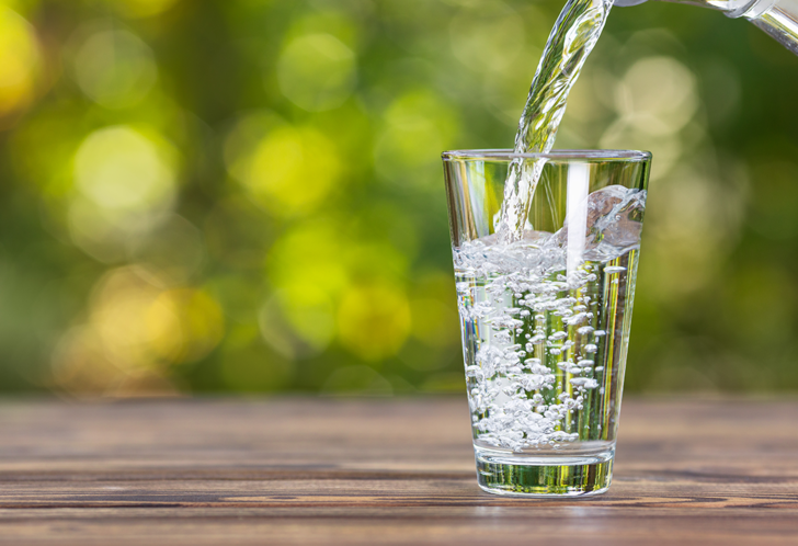 Bir Bardak Su İle Evinizdeki Enerjiyi Test Edebilirsiniz