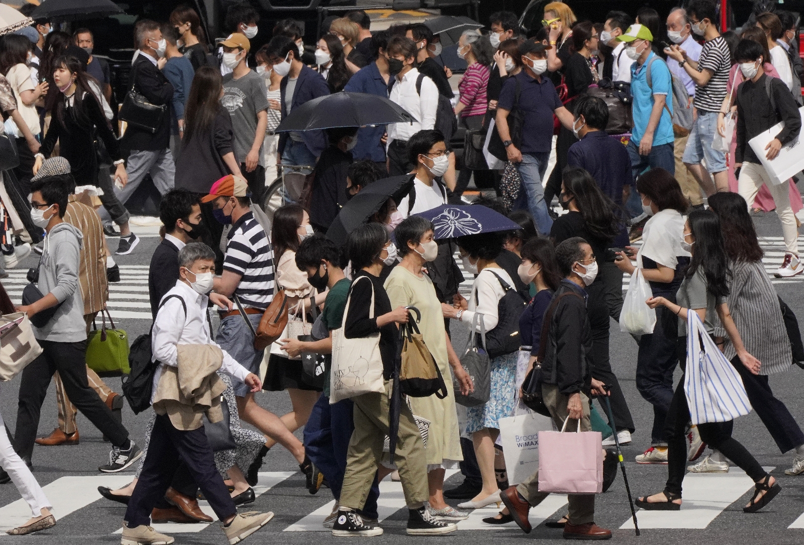 Japonya, İngiltere’den dönenlere yönelik karantina süresini uzattı