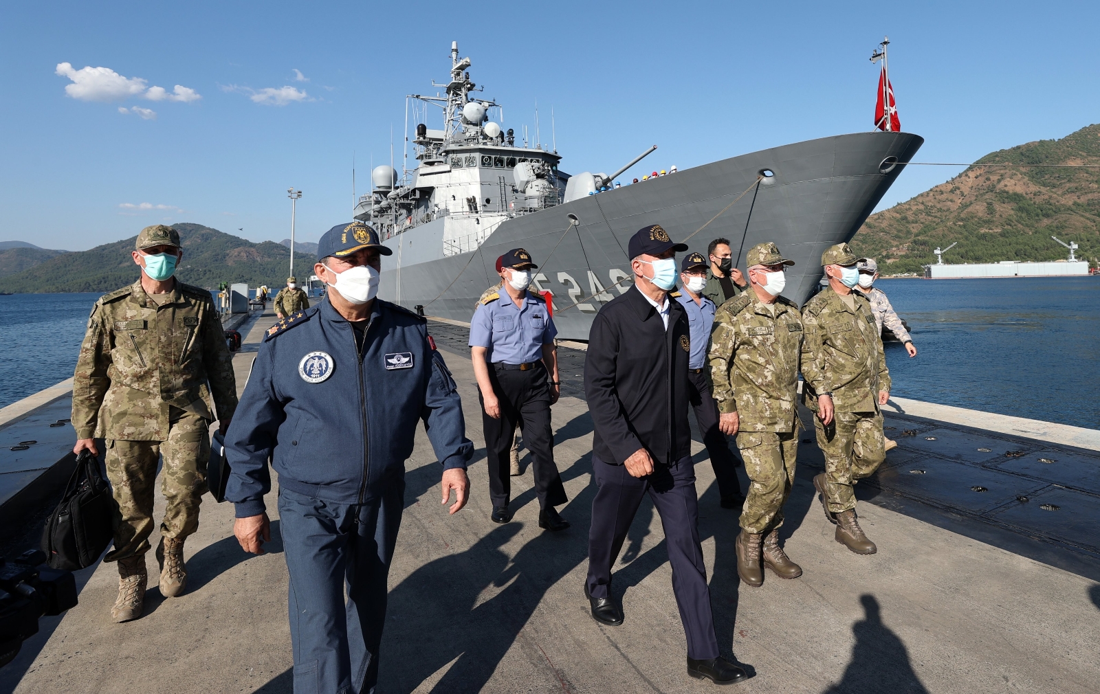 Milli Savunma Bakanı Akar’dan "ordubozan" tepkisi