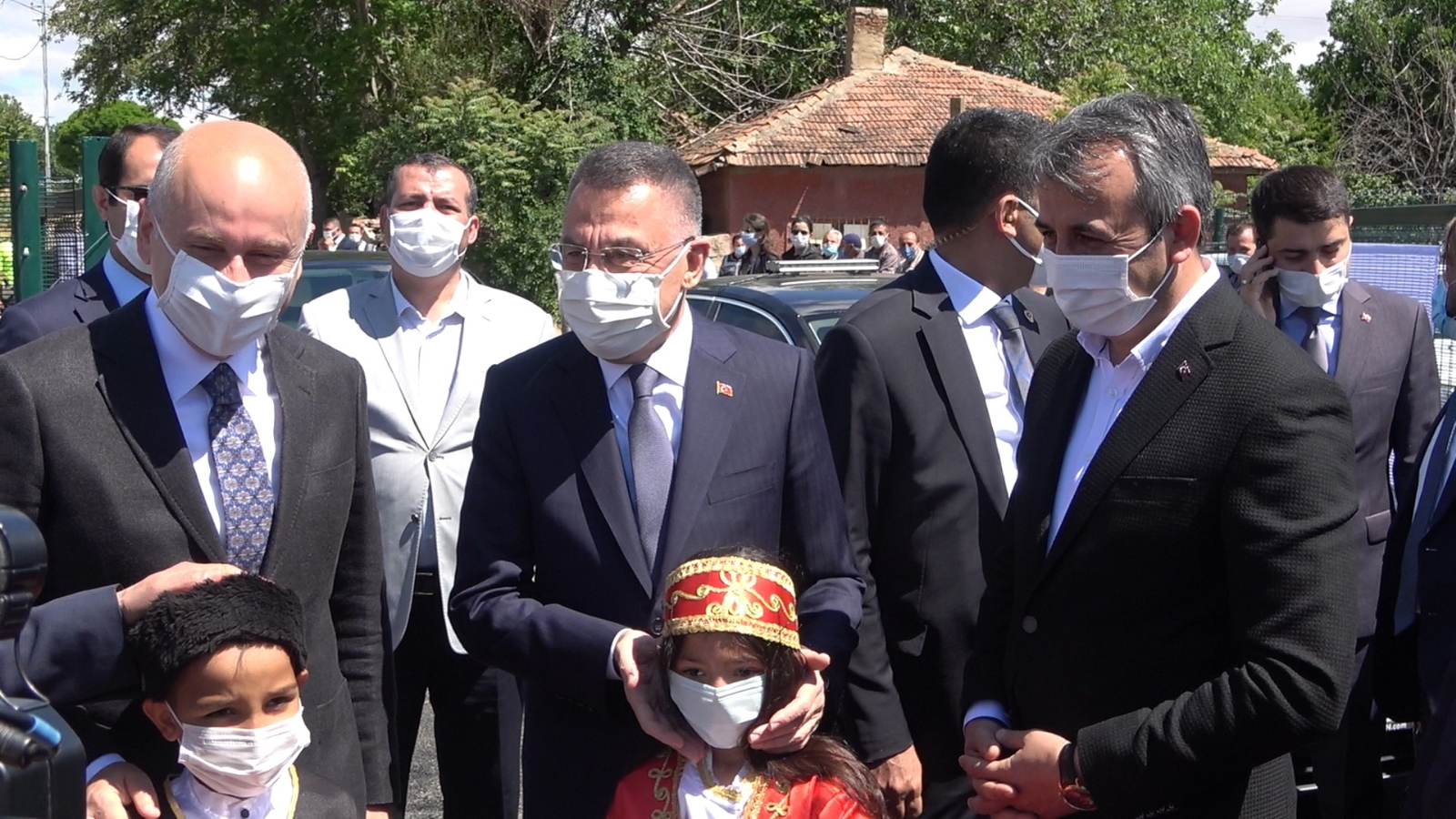 Fuat Oktay’dan YHT şantiyesinde inceleme