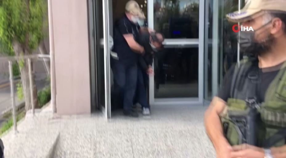 Gülen’i ziyaret edenleri tek tek açıkladı