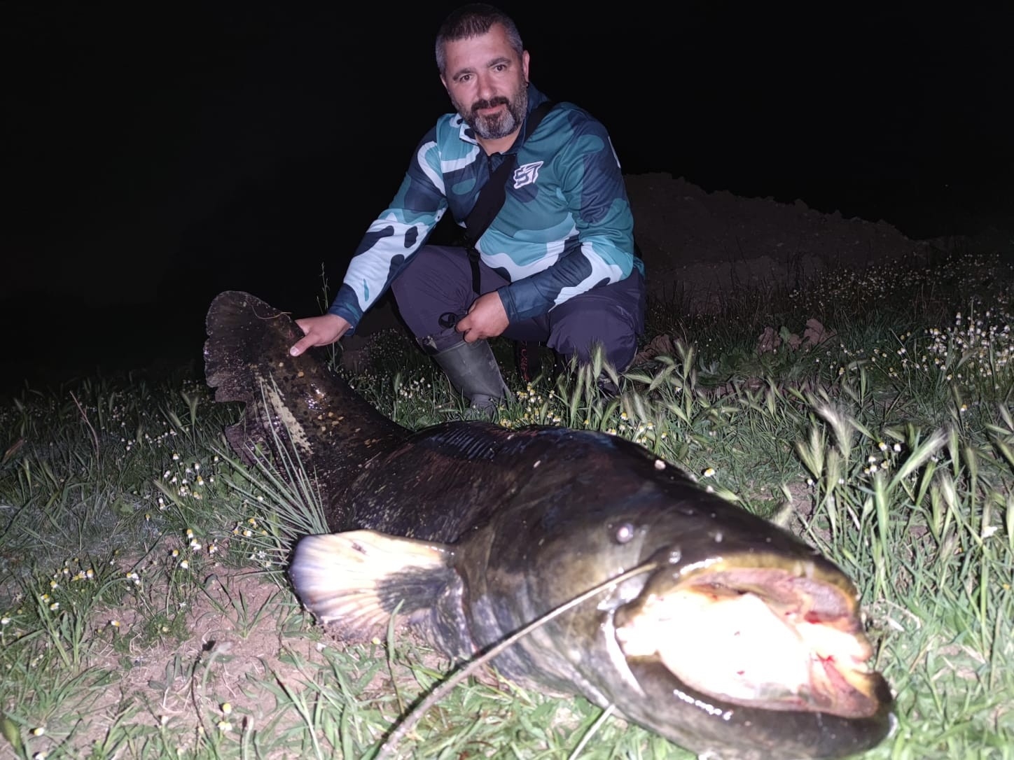 Tekirdağ’da dev yayın balığı yakalandı