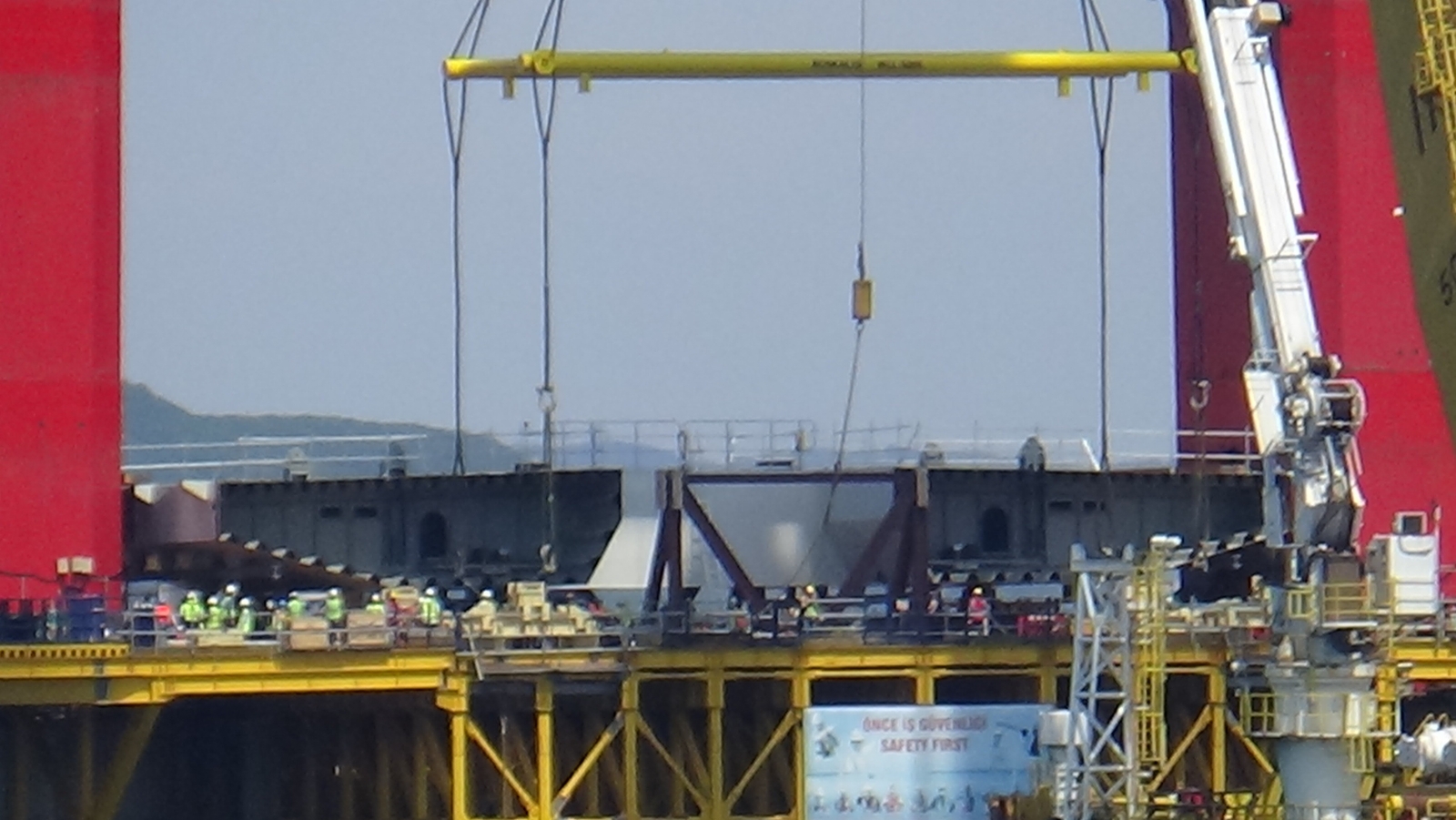 1915 Çanakkale Köprüsü Asya kulesine ilk tabliye bloğu getirildi