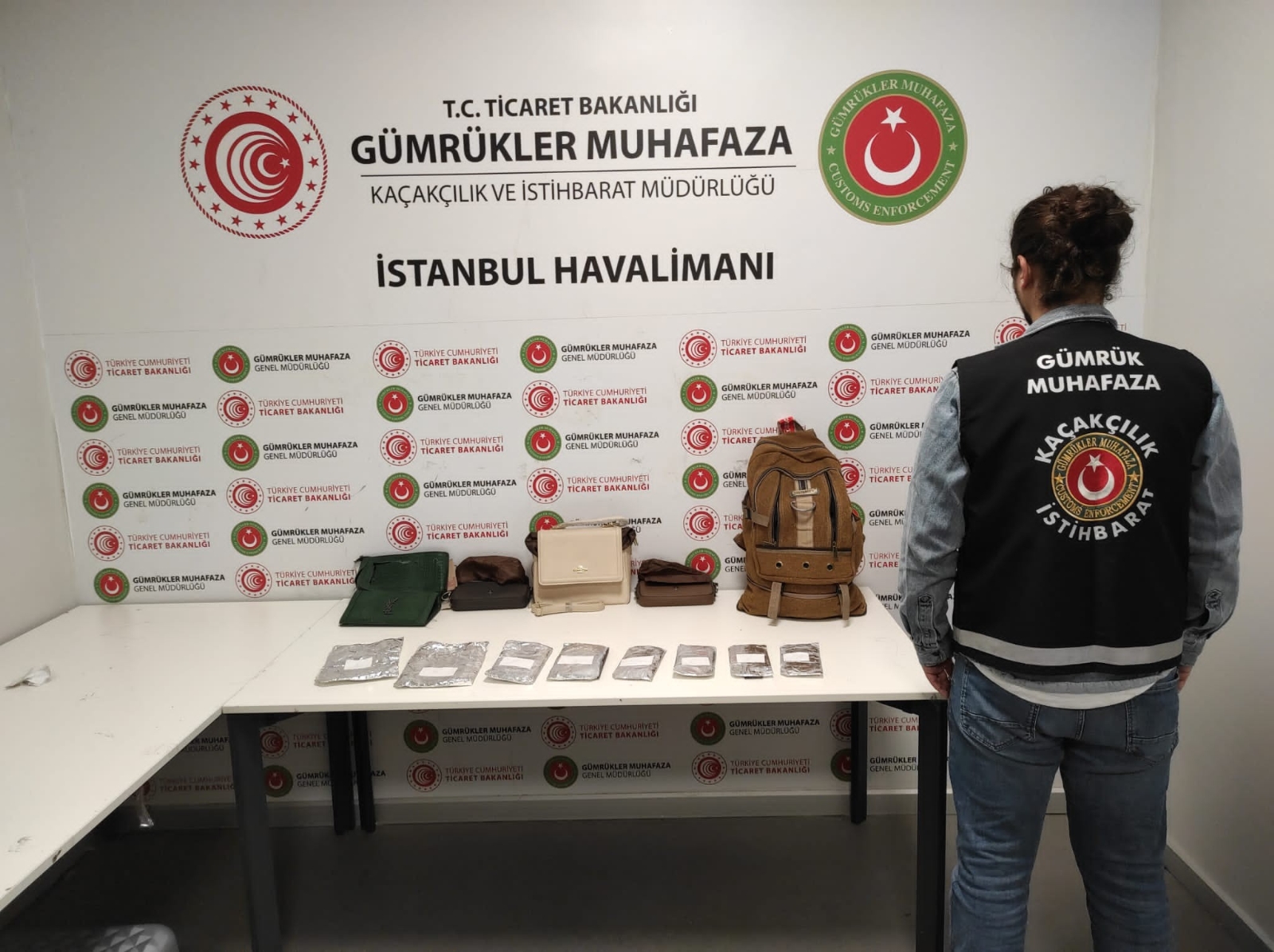 İstanbul Havalimanı’nda Uyuşturucu Ele Geçirildi