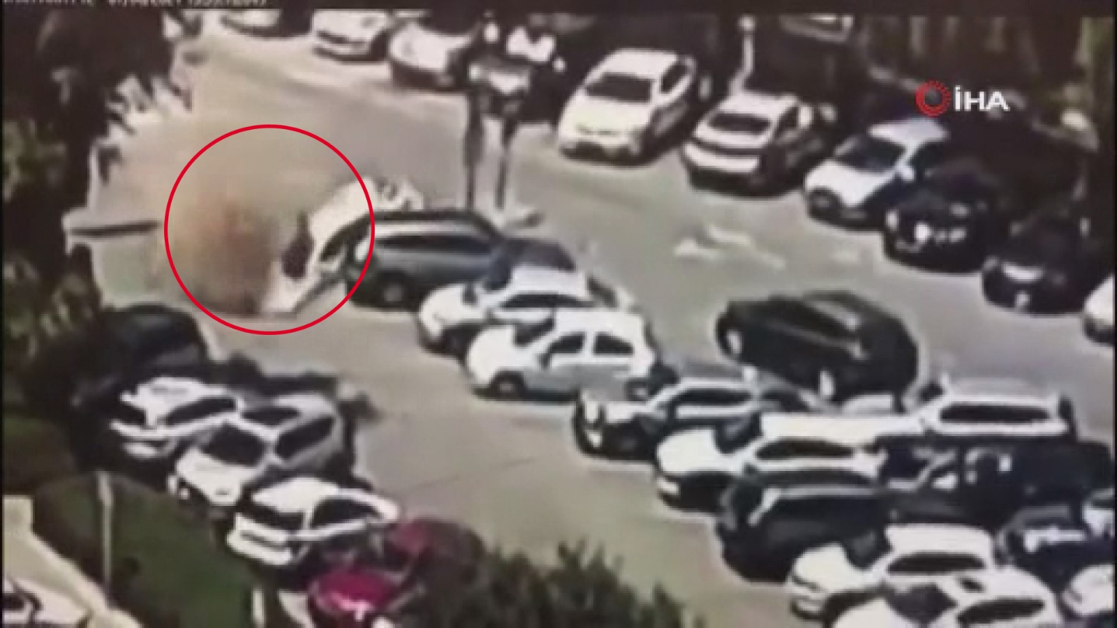 Kudüs’te otopark zemini çöktü